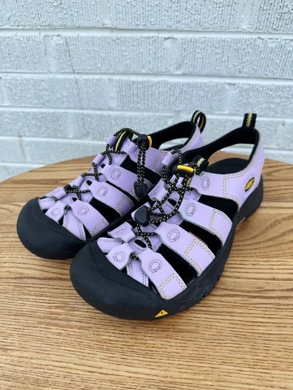 KEEN Kid's Newport Closed-Toe Water Sandals Lavander Purple Sz 6